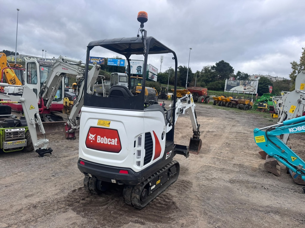 BOBCAT E17