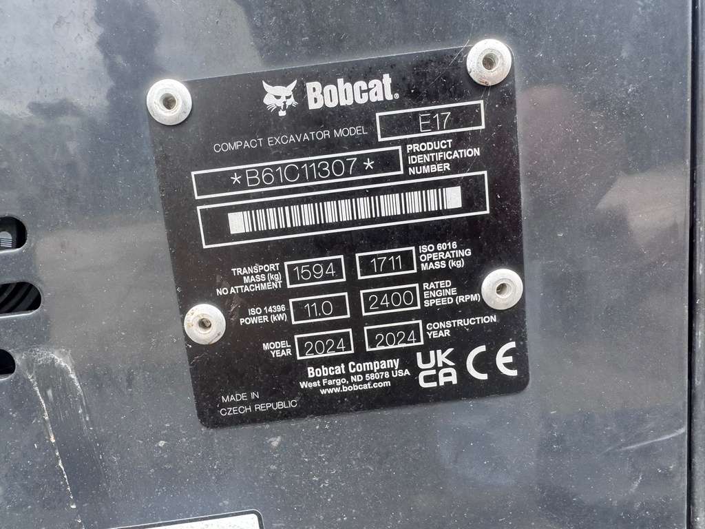 BOBCAT E17