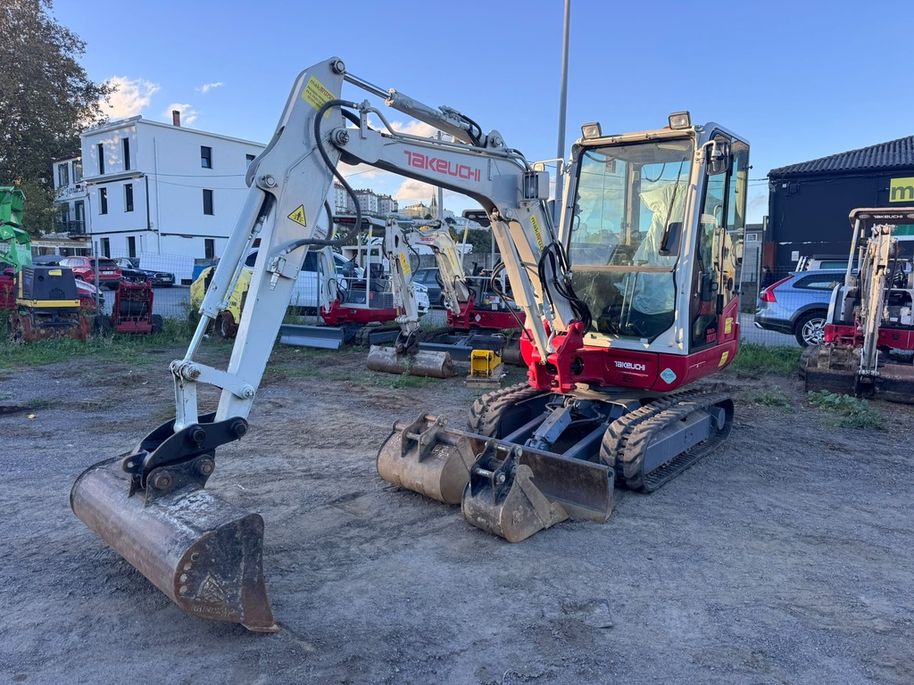 TAKEUCHI TB230