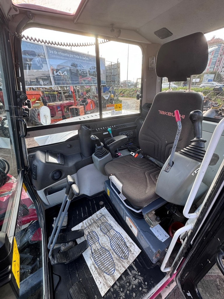 TAKEUCHI TB290-2