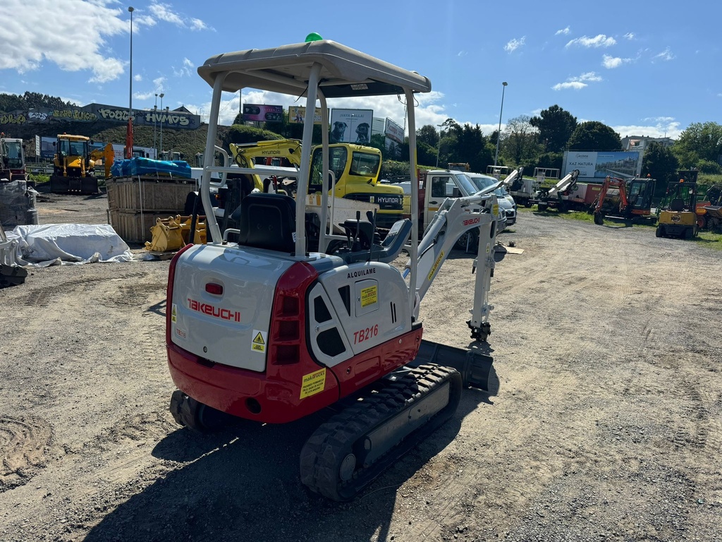 TAKEUCHI TB 216