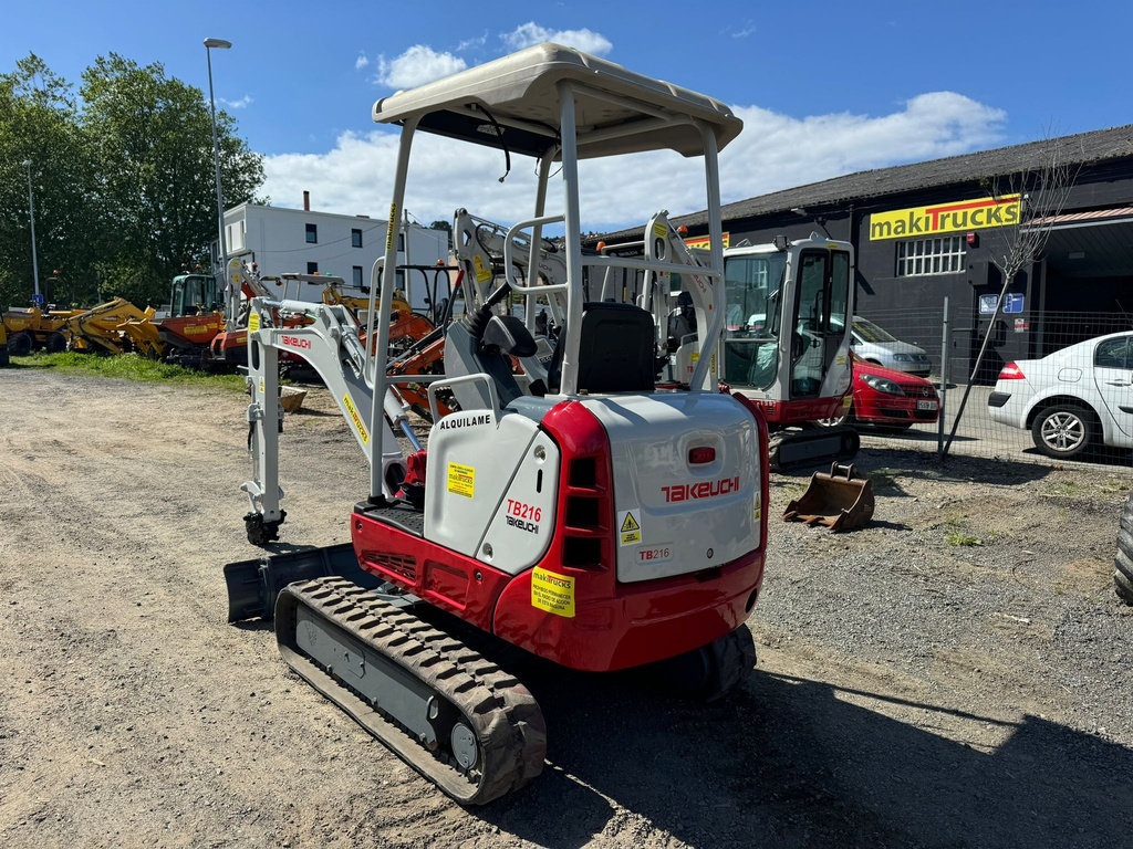 TAKEUCHI TB 216