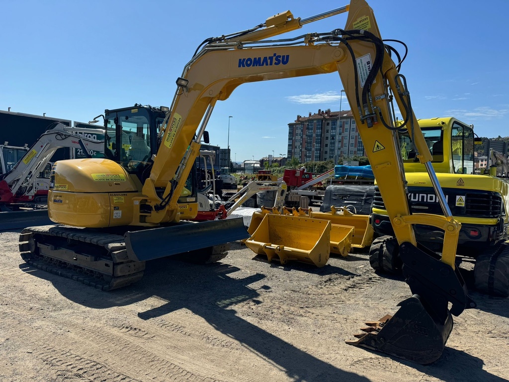 KOMATSU PC80MR-3