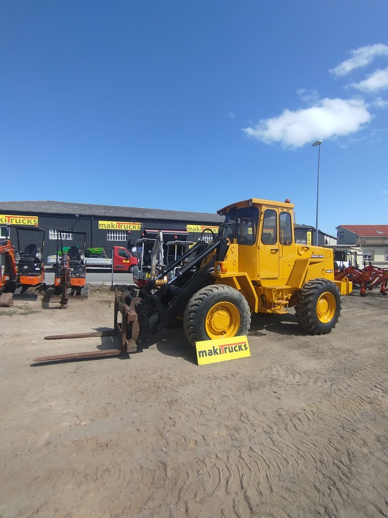 VOLVO 4200B