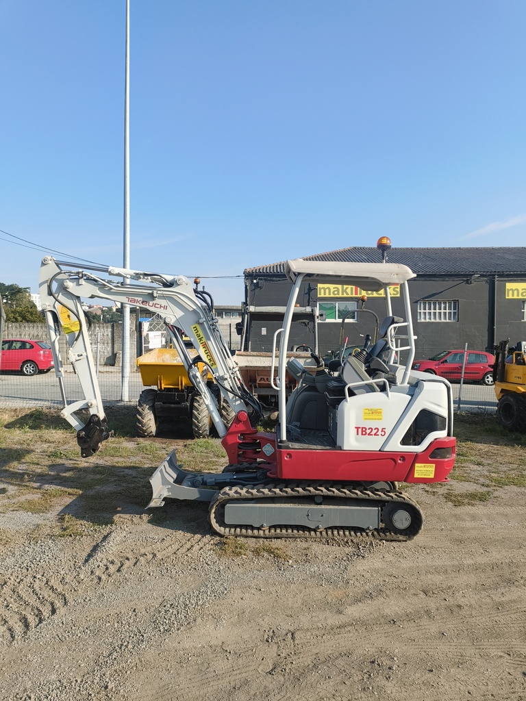 TAKEUCHI TB225