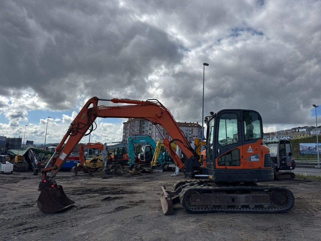 DOOSAN DX85R-3 
