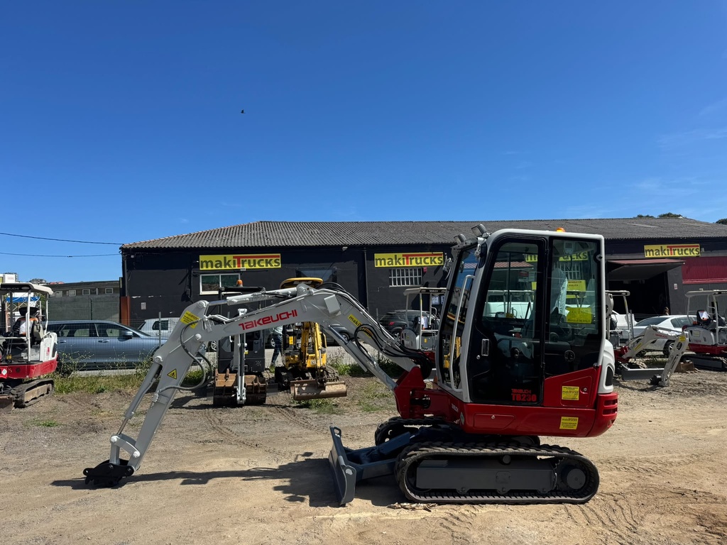 TAKEUCHI TB230