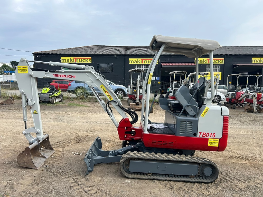 TAKEUCHI TB016