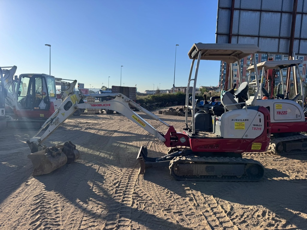 TAKEUCHI TB216