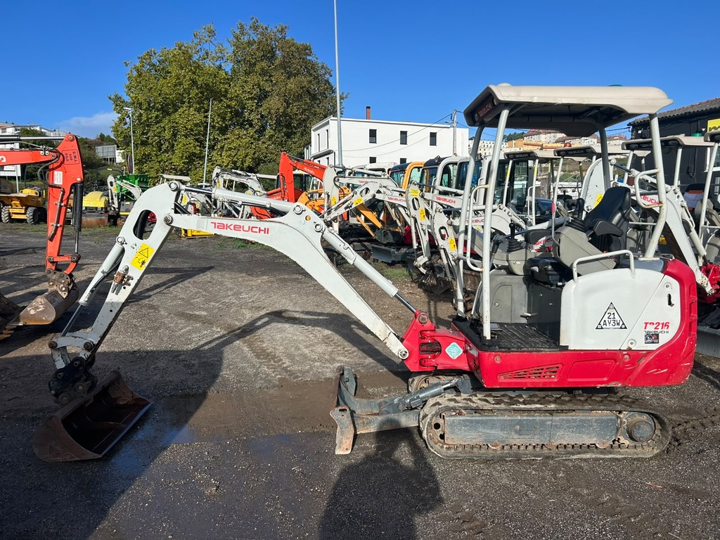 TAKEUCHI TB216
