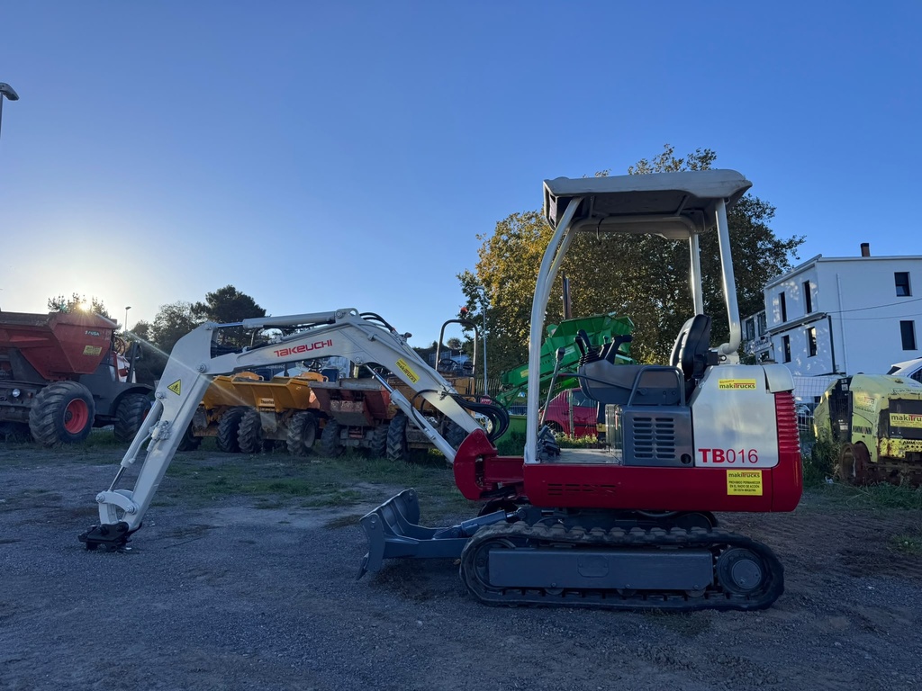 TAKEUCHI TB016