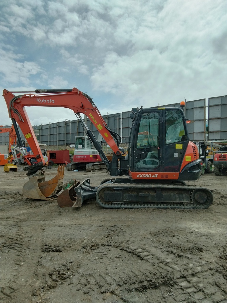 KUBOTA KX080-4A