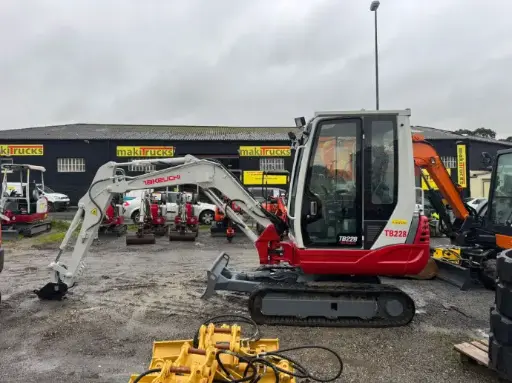 Takeuchi TB228 