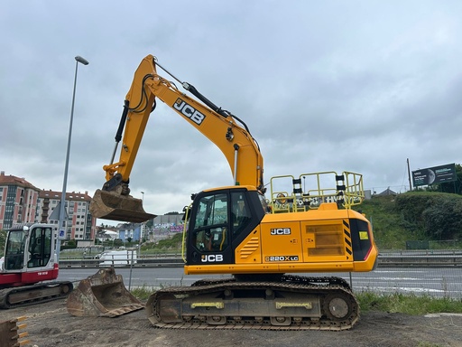 JCB 220 XLC